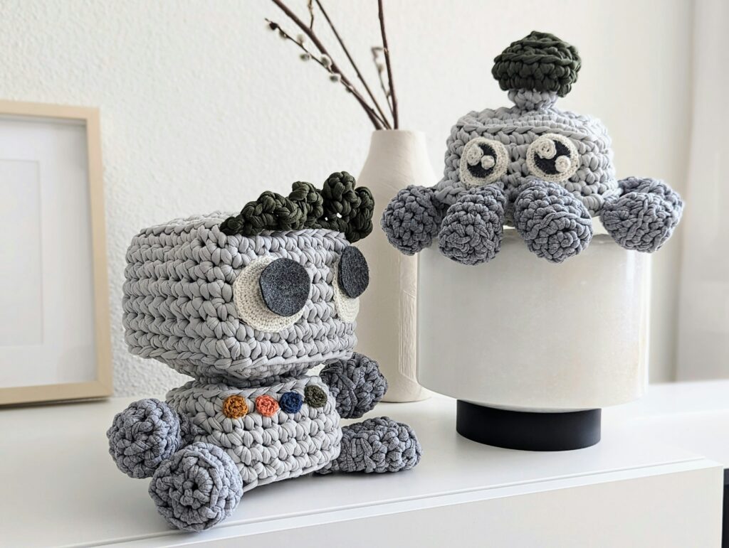 amigurumi robots